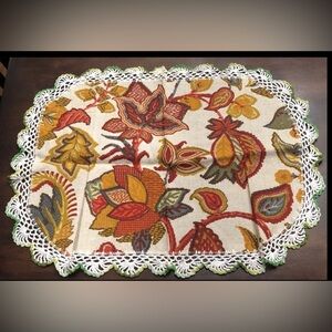 Vintage Set Of 6 Placemats with Crocheted Trim - Boho Floral  Pattern